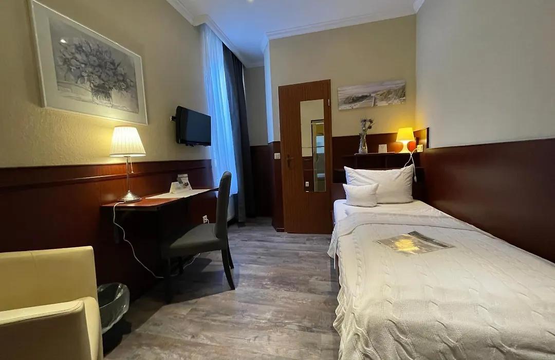 Hotel Hanseatic-1